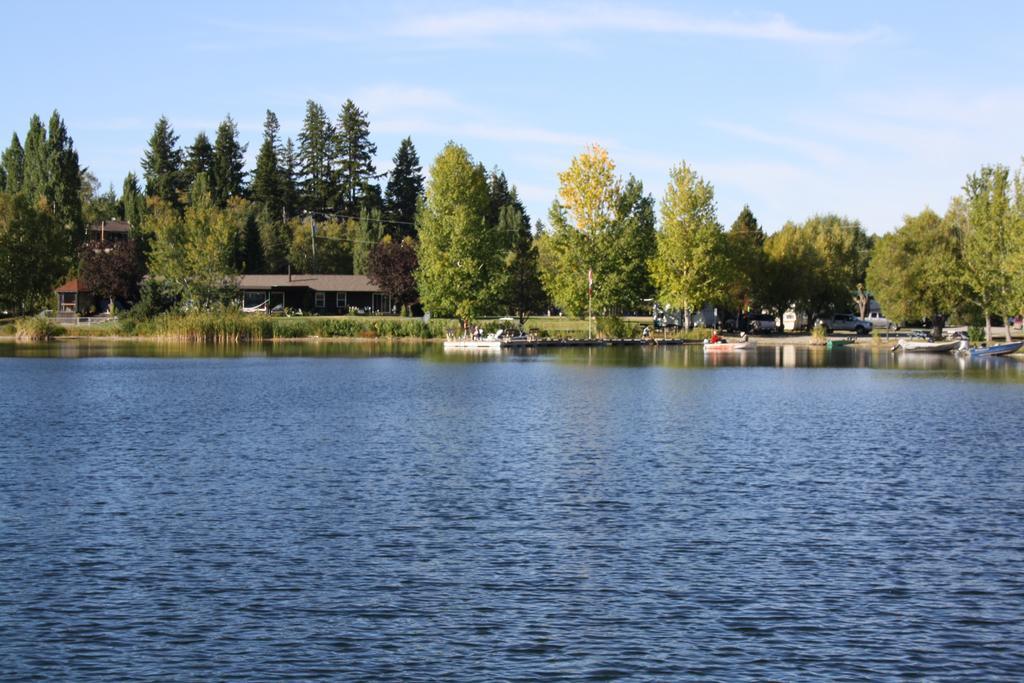 Robert'S Roost Rv Park Resort Кенель Экстерьер фото