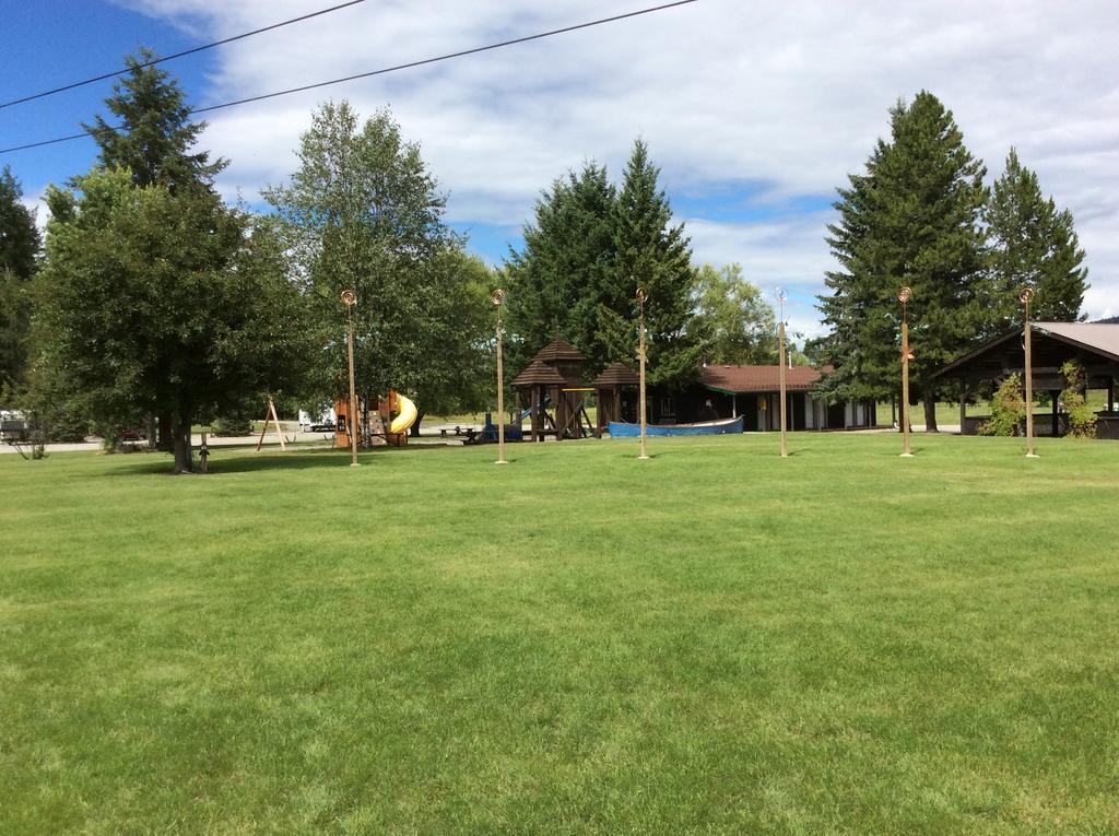 Robert'S Roost Rv Park Resort Кенель Экстерьер фото