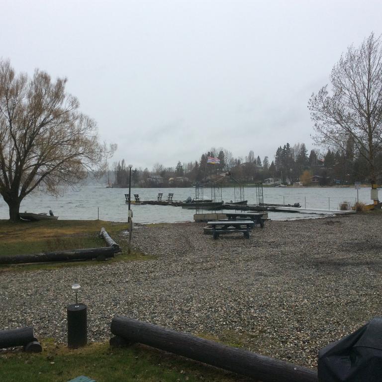 Robert'S Roost Rv Park Resort Кенель Экстерьер фото