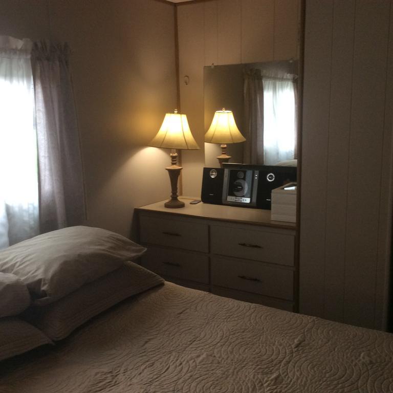 Robert'S Roost Rv Park Resort Кенель Экстерьер фото